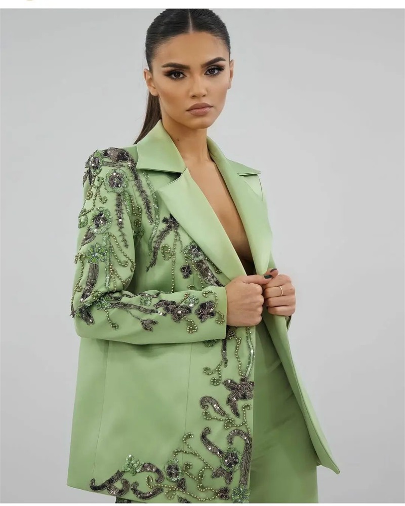 디자이너 그린 새틴 여성용 정장 세트, 럭셔리 비드 아 - Women'S Green Formal Wear 리뷰 및 가격